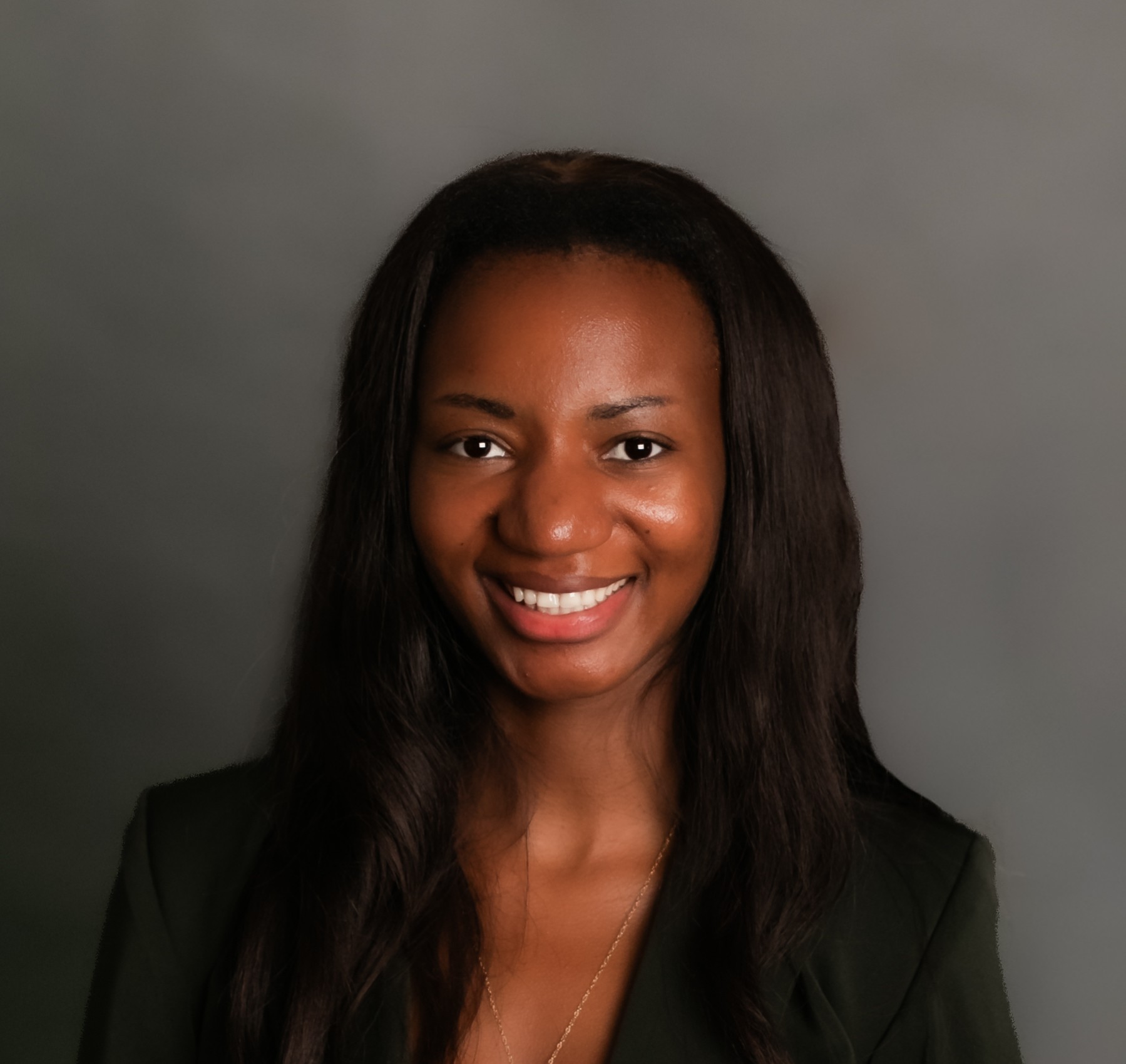 Aline Abayo DSA headshot cropped